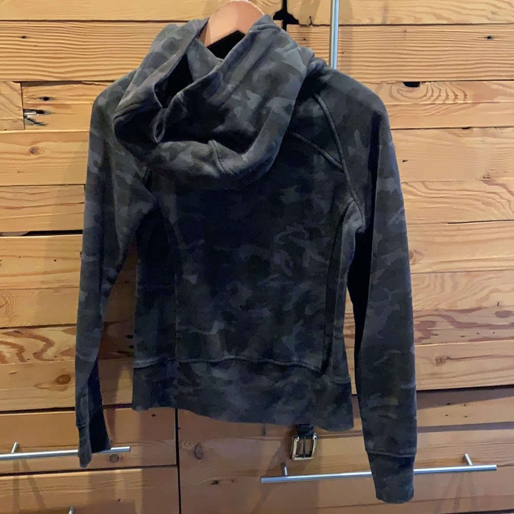 Lululemon Dark Camo Scuba Hoodie - Picture 3 of 6